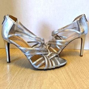 BCBG Paris Silver Mesh Zip Heels 8.5